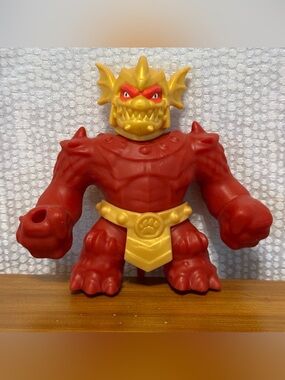 Heroes of Goo Jit Zu Stretch Strikers Hero Pack, Stretchy Action Figure Blazagon